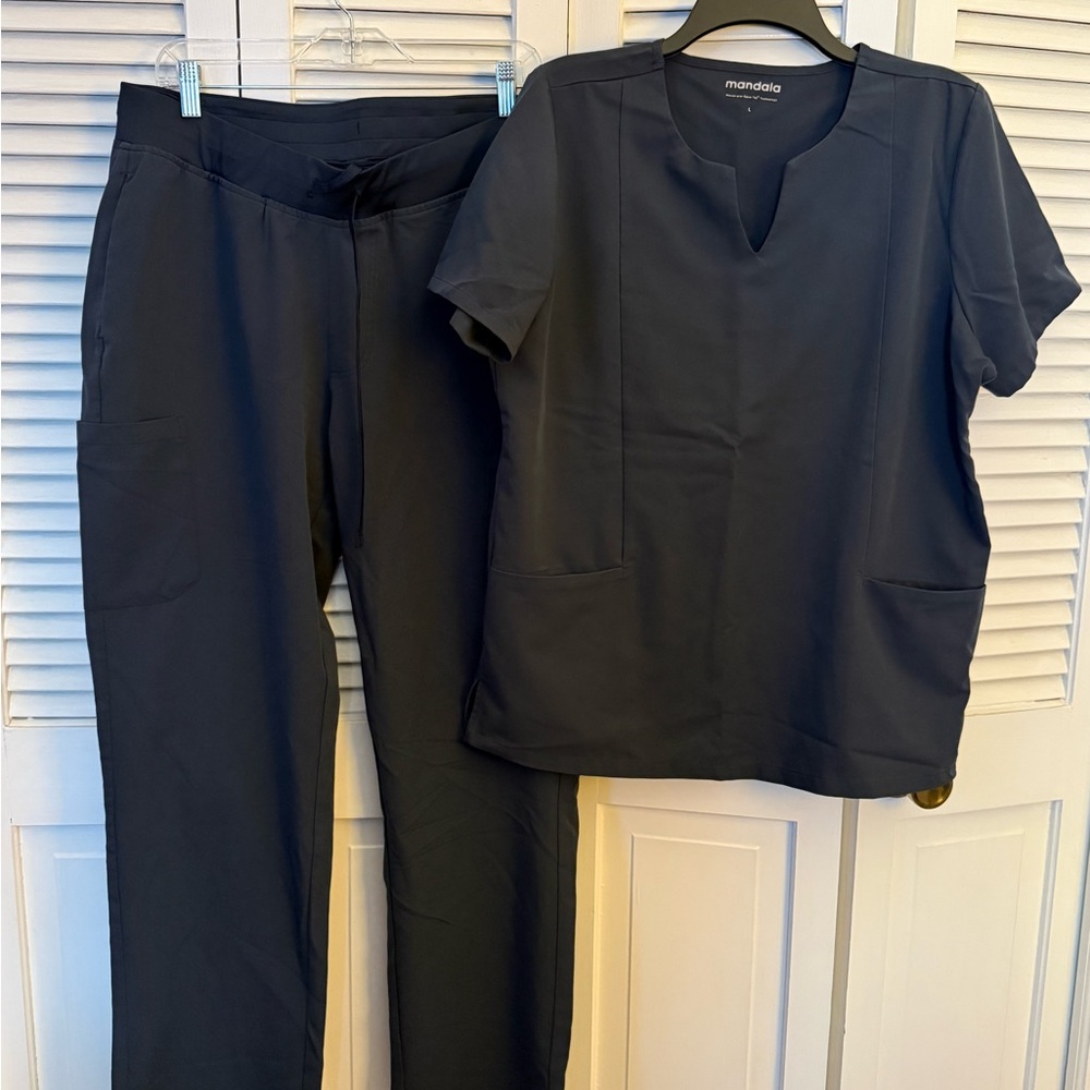 Mandala Women's Black Scrub Set